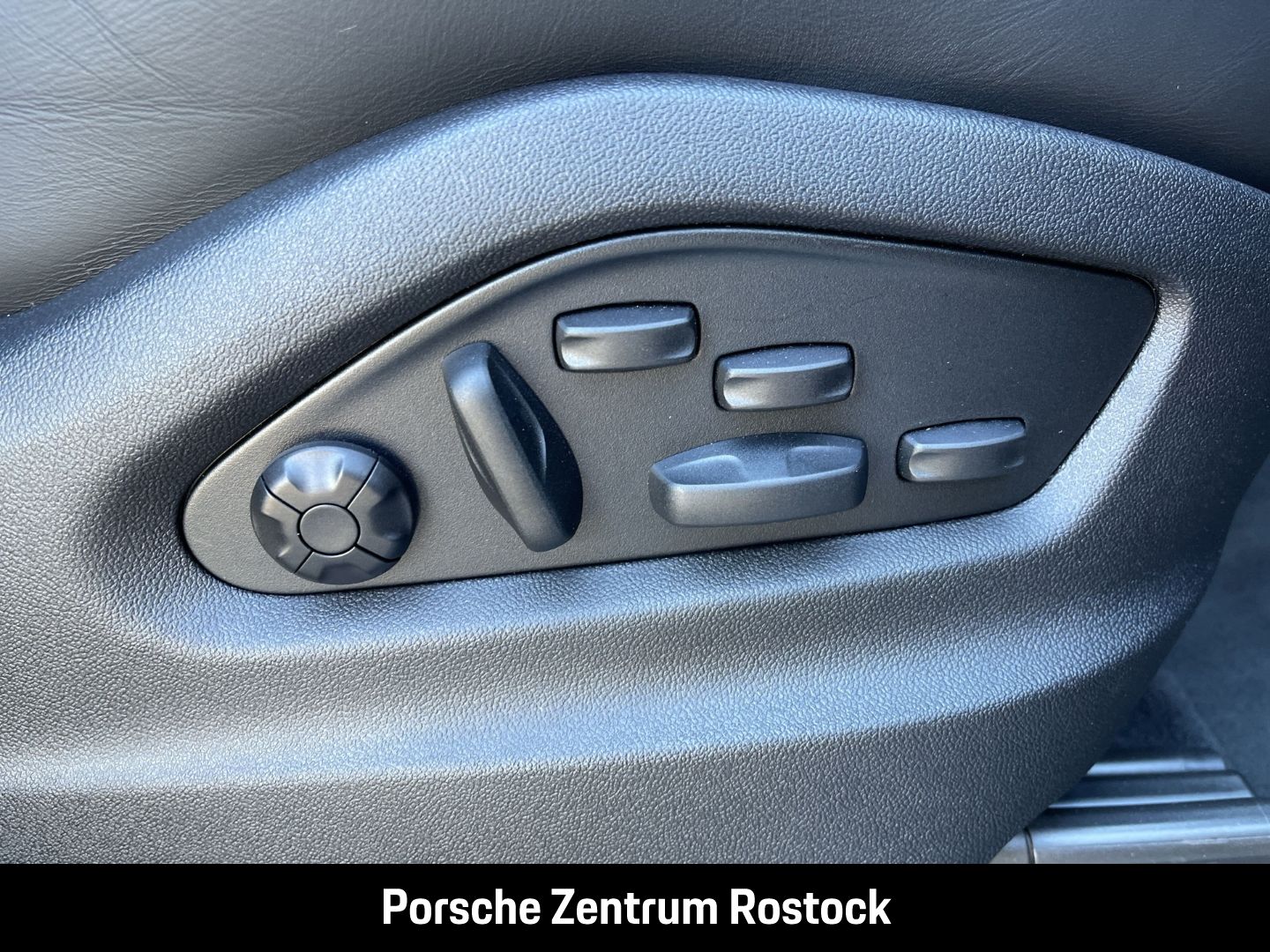 Porsche Cayenne E-Hybrid Coupe BOSE Panorama InnoDrive