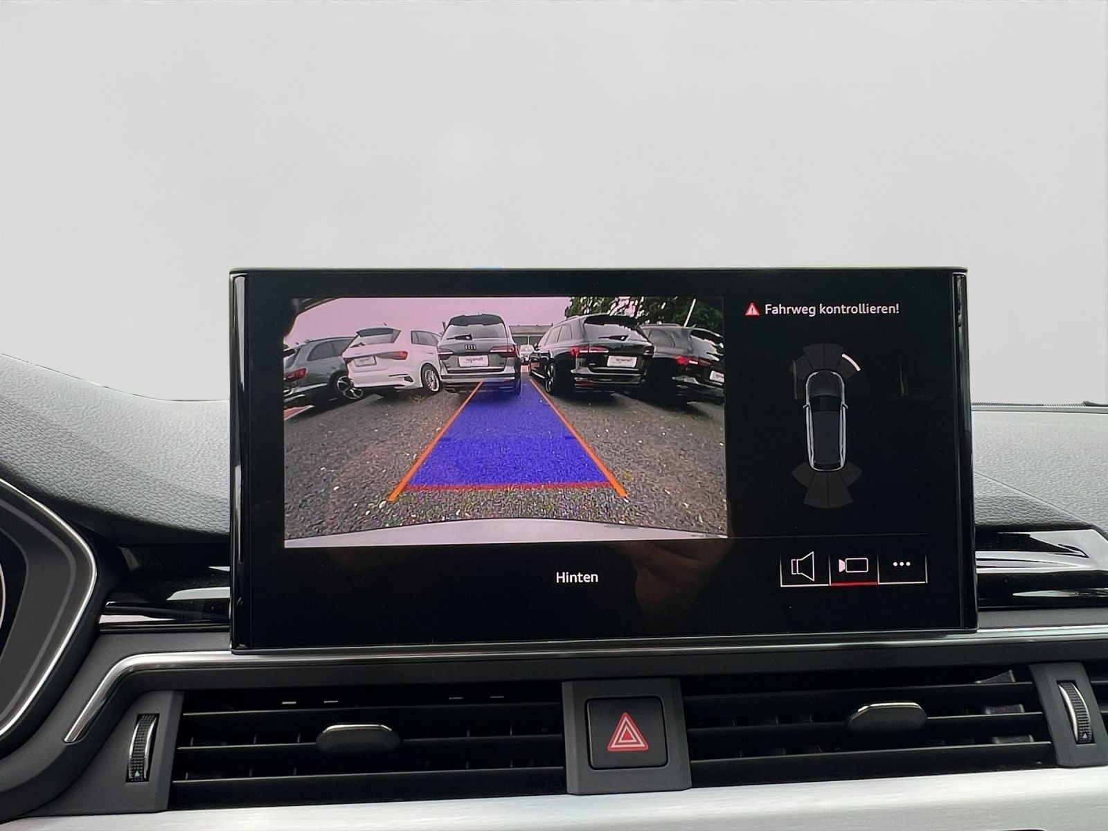 Audi A4 Avant 40 TFSI Q 2x S LINE MATRIX AHK LM19 KAM