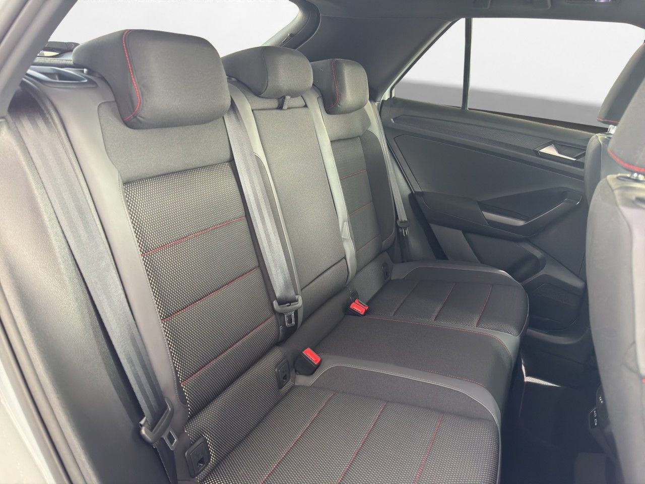 Volkswagen T-Roc 2.0 TSI DSG 4Motion sport - Samsaru's Car Outlet