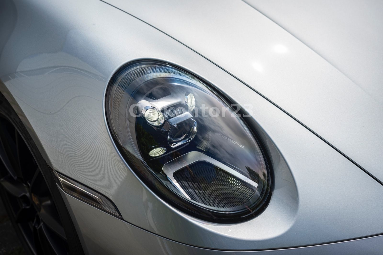Porsche 992 Carrera - Samsaru's Car Outlet