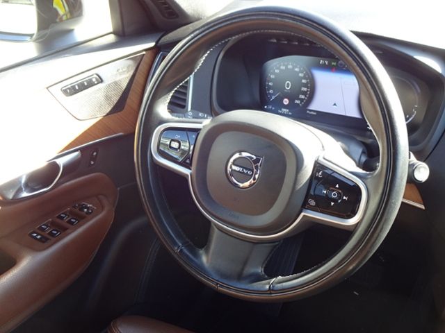 Volvo XC90 T8 R Design Plug-In AHK Luftfw HUD ACC 22"