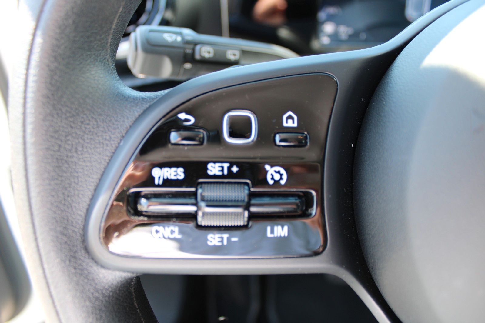 Mercedes-Benz A 200 - Samsaru's Car Outlet