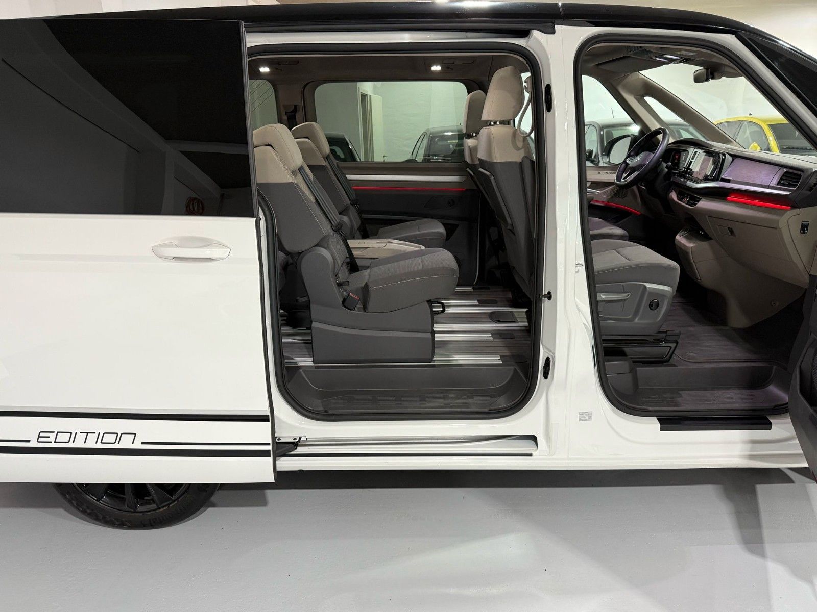 Volkswagen T7 Multivan Edition - Samsaru's Car Outlet