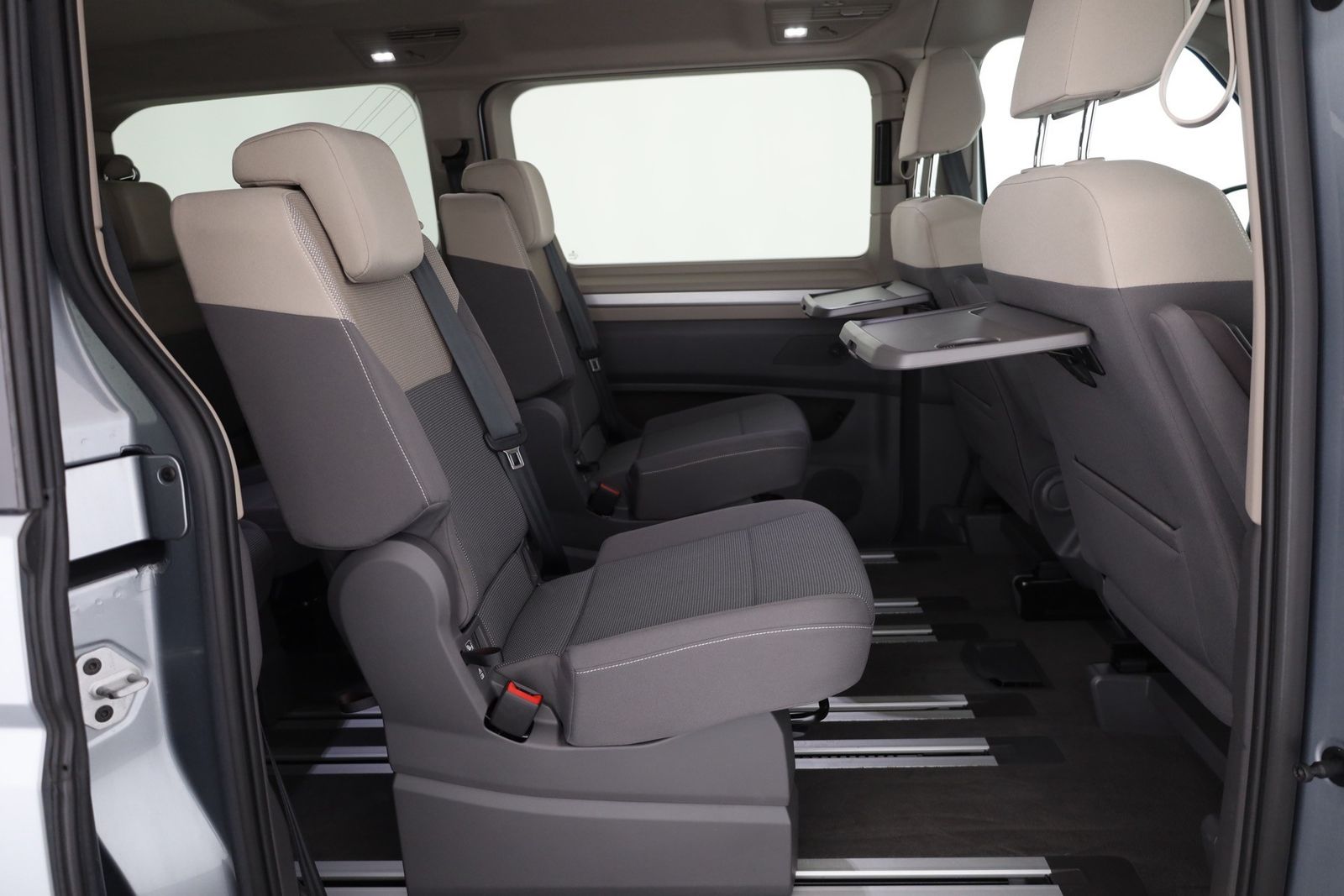 Volkswagen T7 Multivan 2.0 TDI DSG - Samsaru's Car Outlet