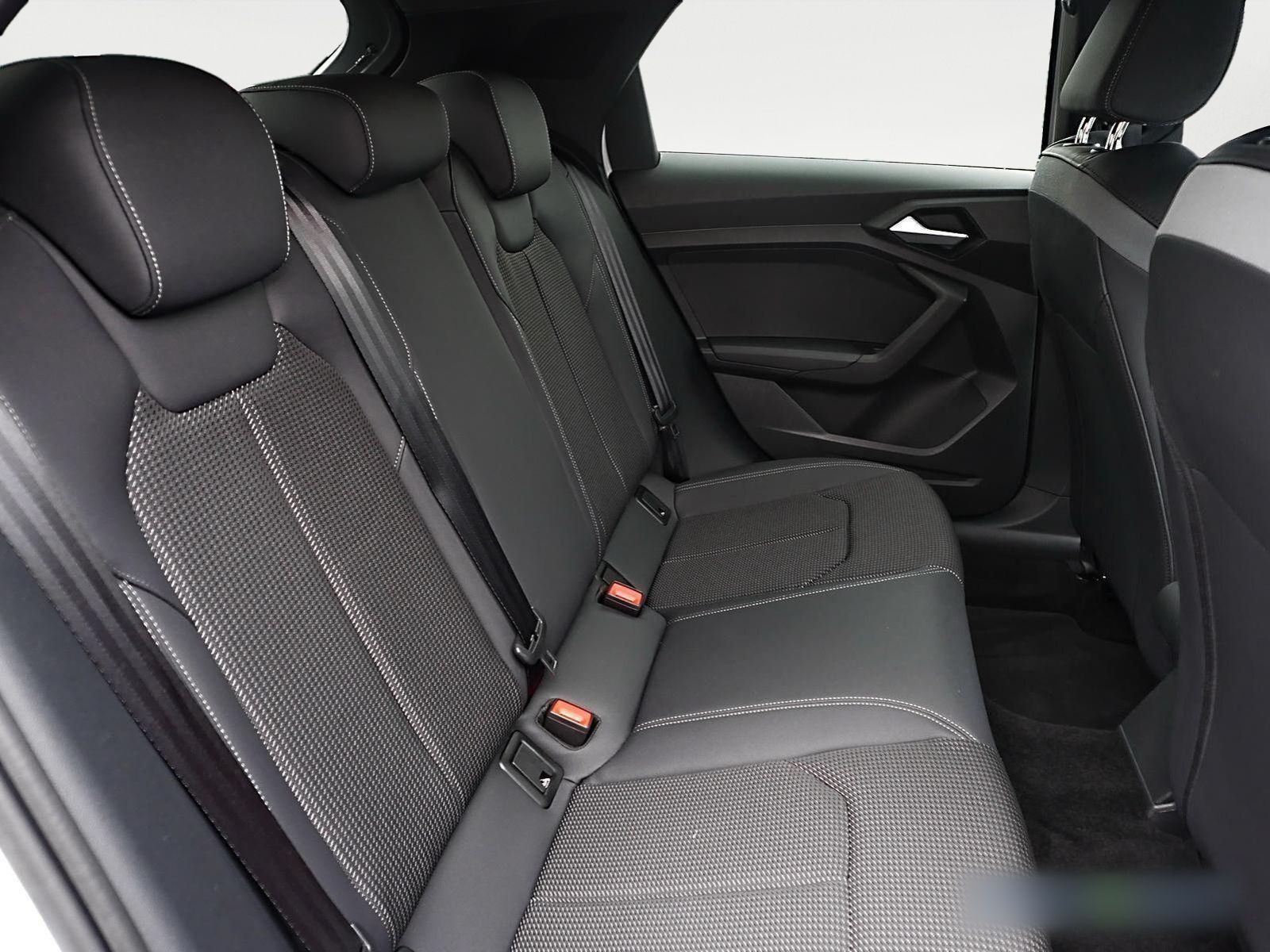 Audi A1 Sportback 30 TFSI S line S tronic - Samsaru's Car Outlet