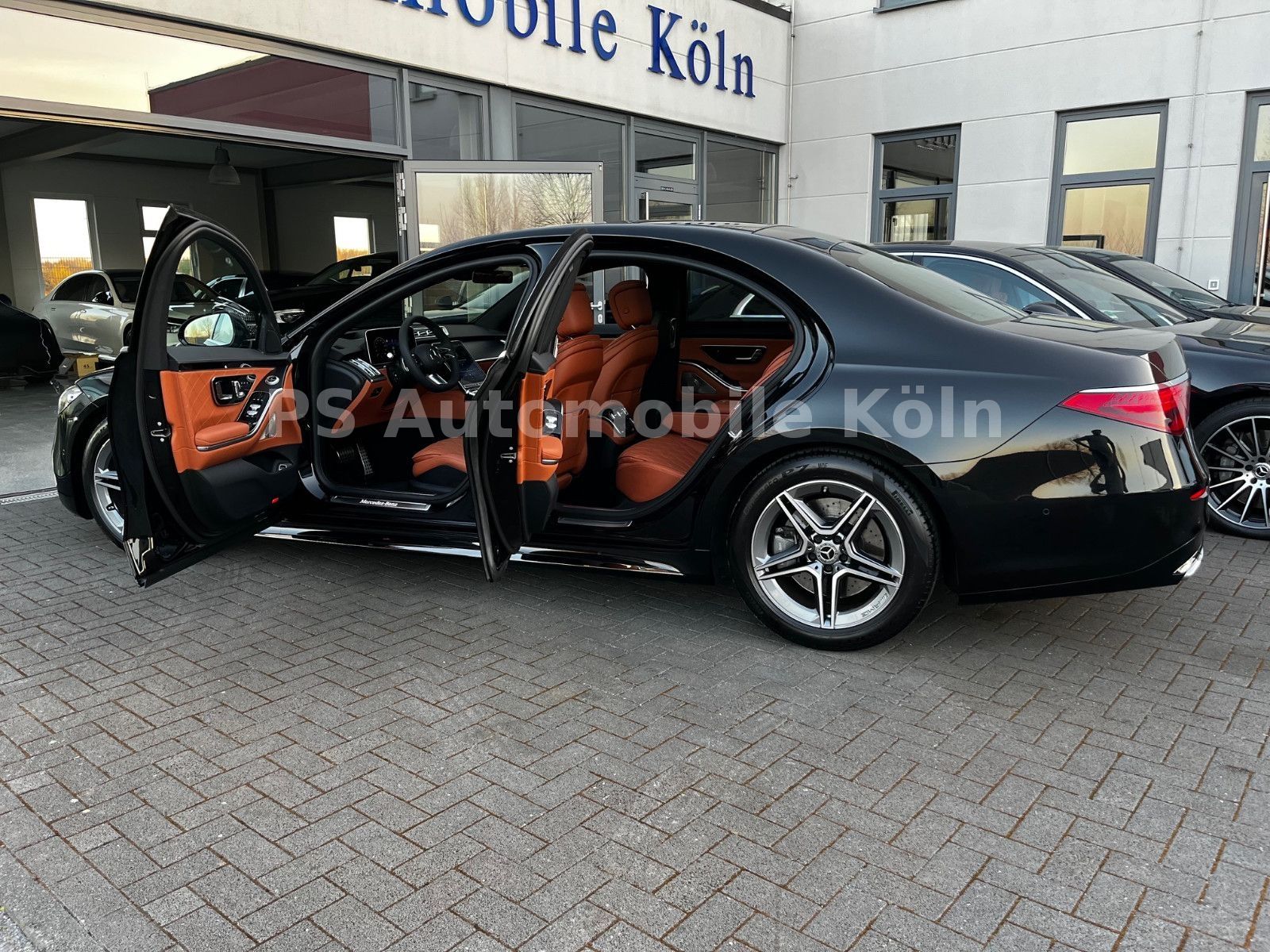 Mercedes-Benz S400d 4M AMG Line - Samsaru's Car Outlet