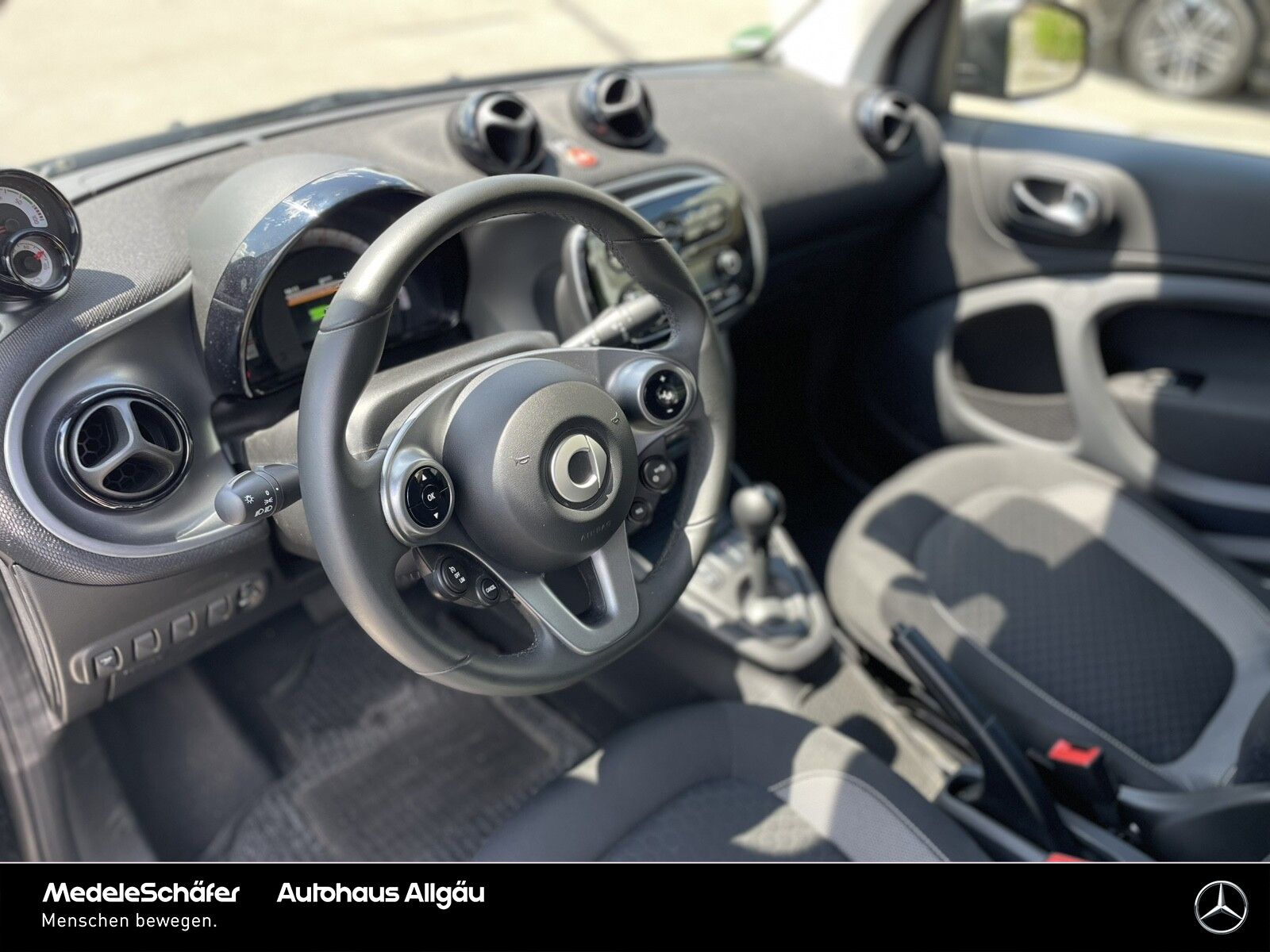Smart smart EQ fortwo cabrio Passion Plus - Samsaru's Car Outlet