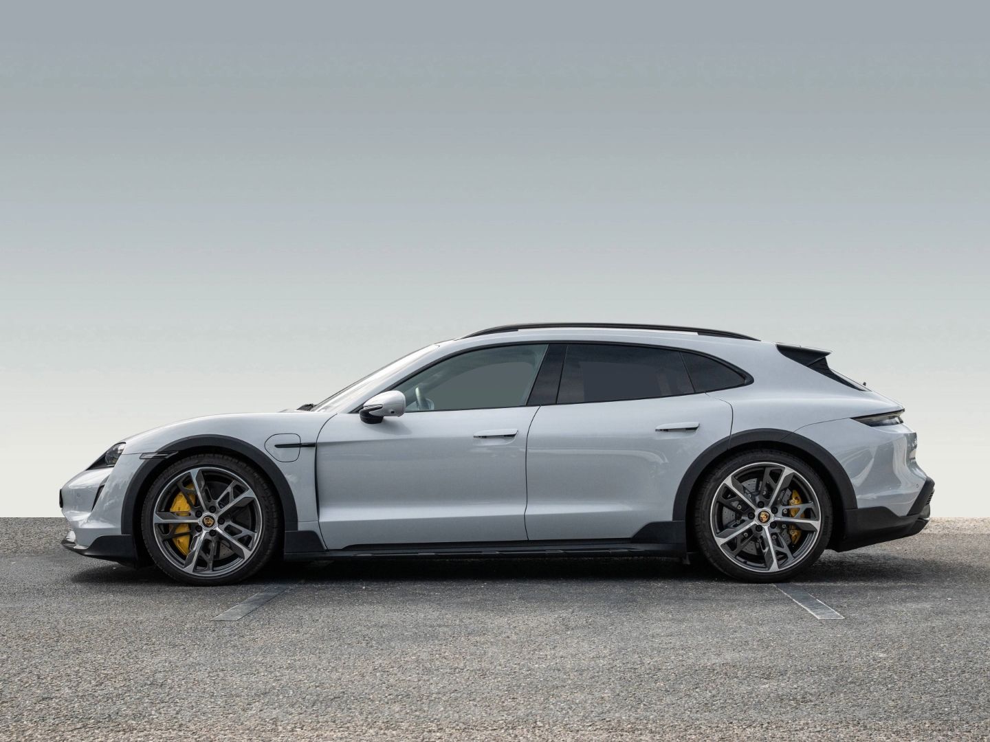 Porsche Taycan Turbo S Cross Turismo Burmester InnoDrive