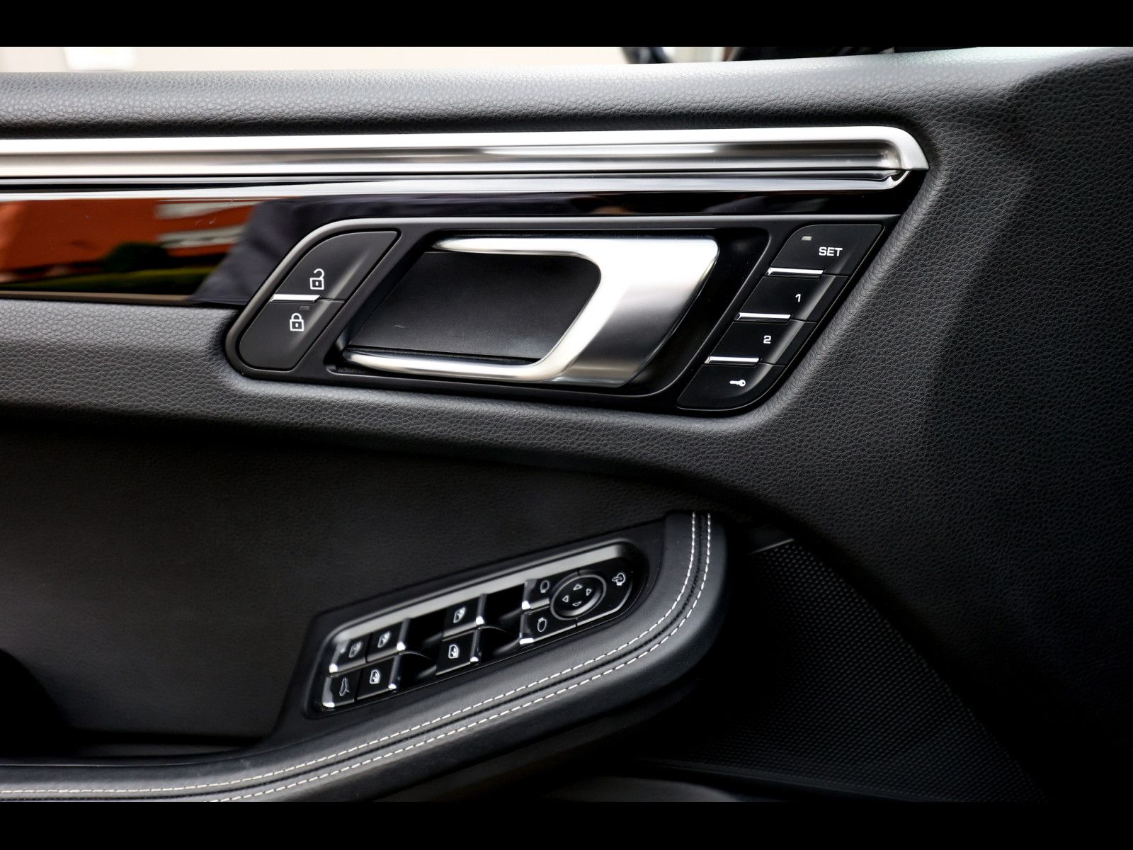 Porsche Macan III S PDK - Samsaru's Car Outlet