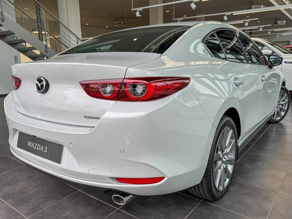 Mazda 3 Fastback Exclusive-Line