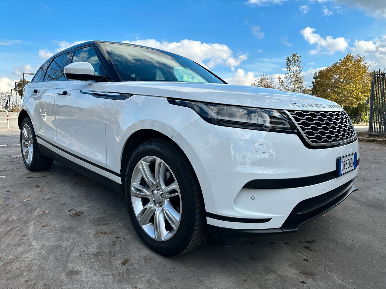 Range Rover Velar 2.0 Si4 BENZINA - Samsaru's Car Outlet