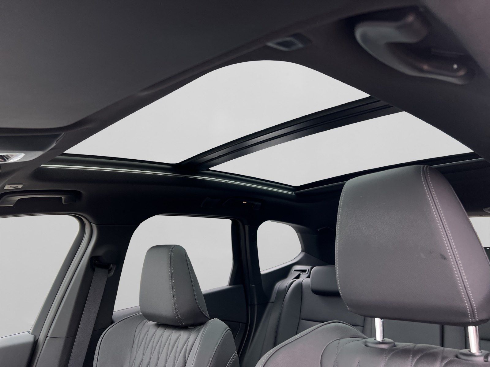BMW X1 xDrive23i - Samsaru's Car Outlet