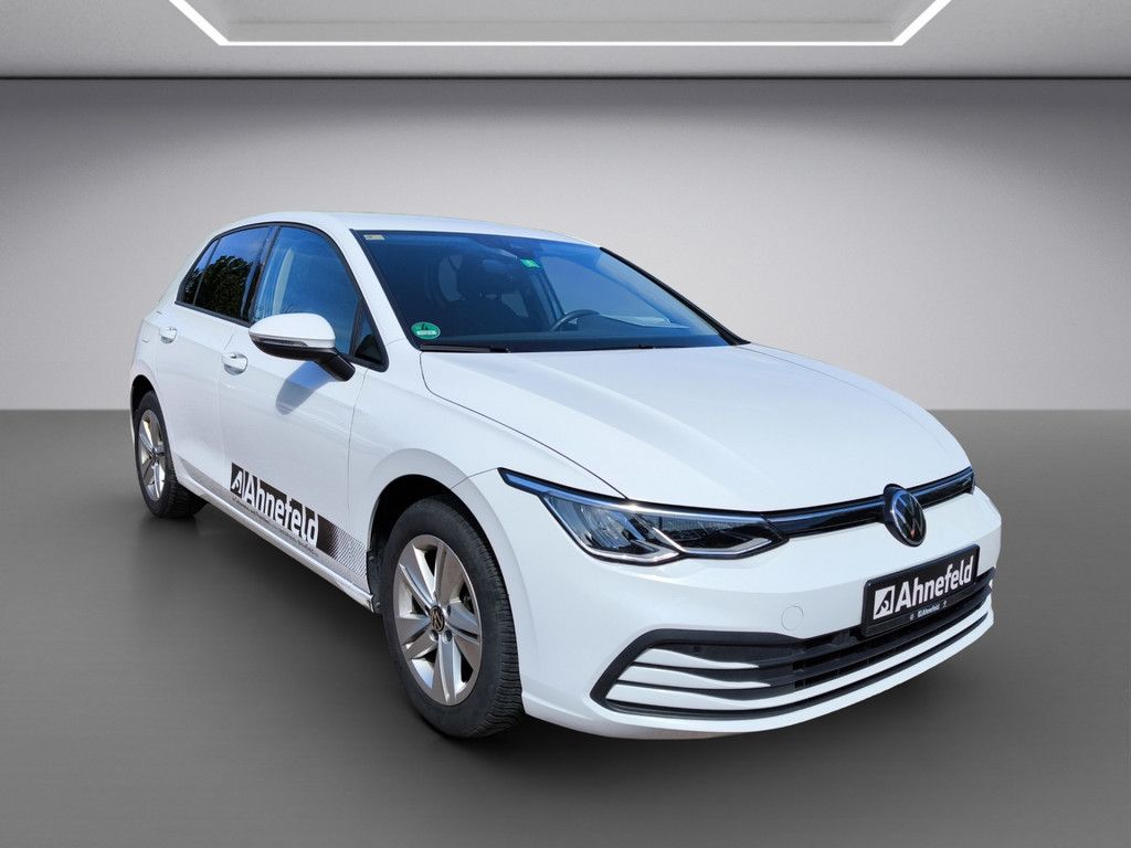 Volkswagen Golf VIII Life - Samsaru's Car Outlet