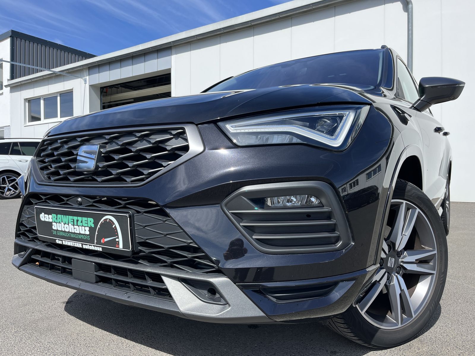 Seat Ateca 1.5 TSI DSG FR AHK 18" NaviPlus 360-RFK Be