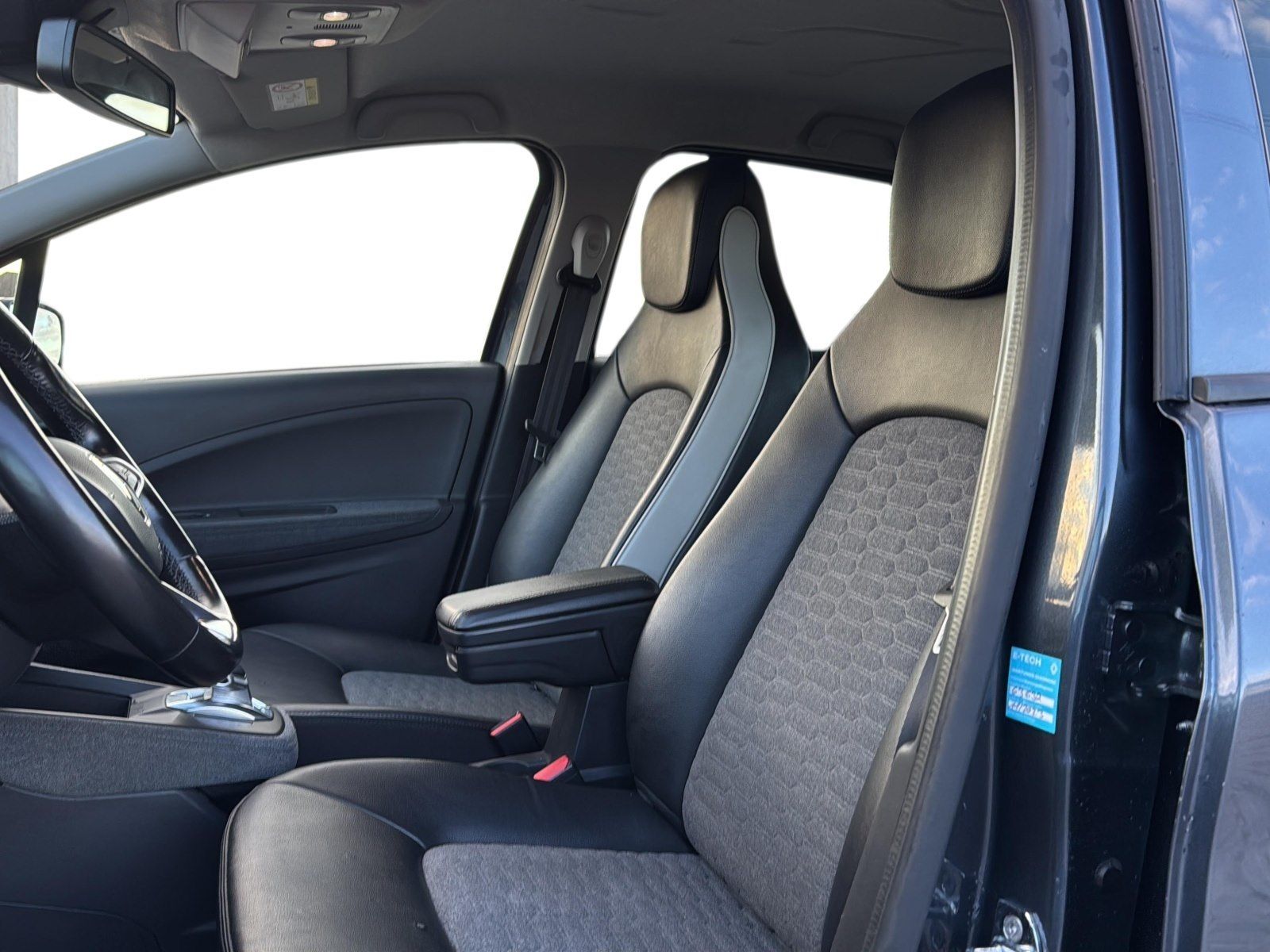 Renault Zoe Intens - Samsaru's Car Outlet