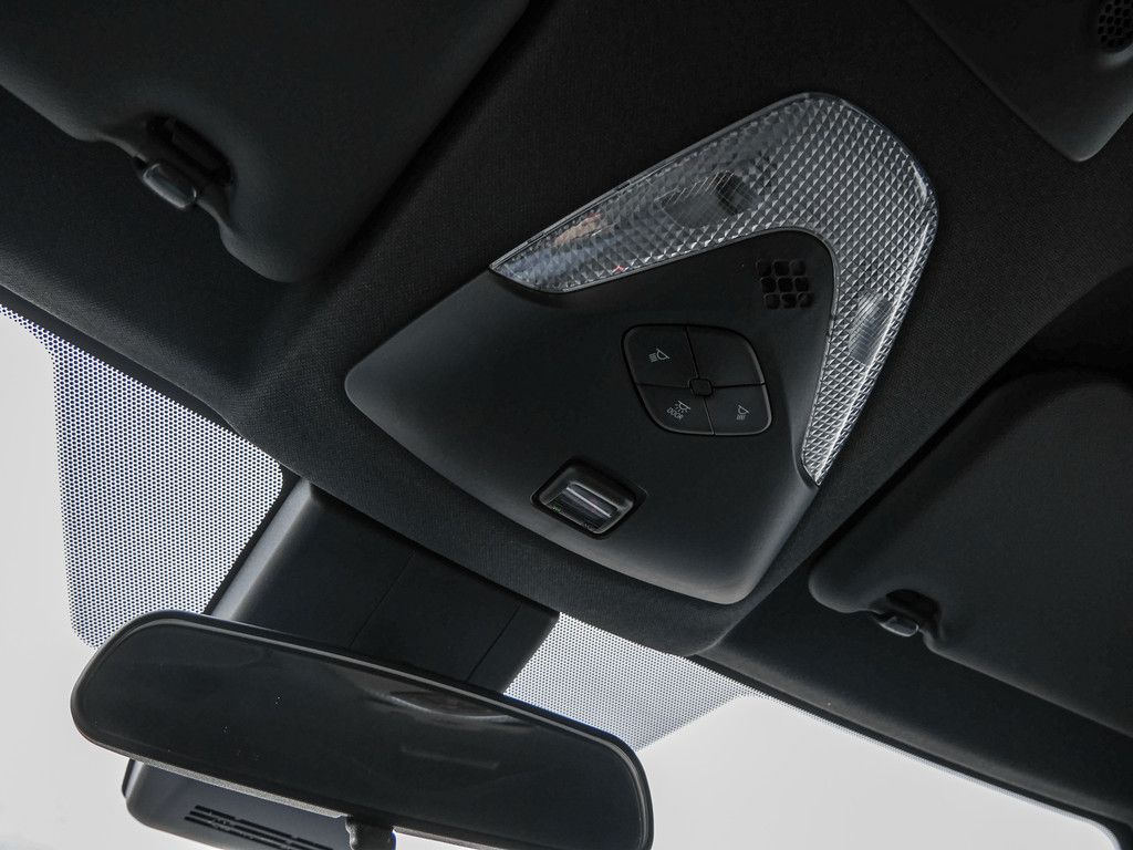 Toyota C-HR HYBRID Flow - Samsaru's Car Outlet