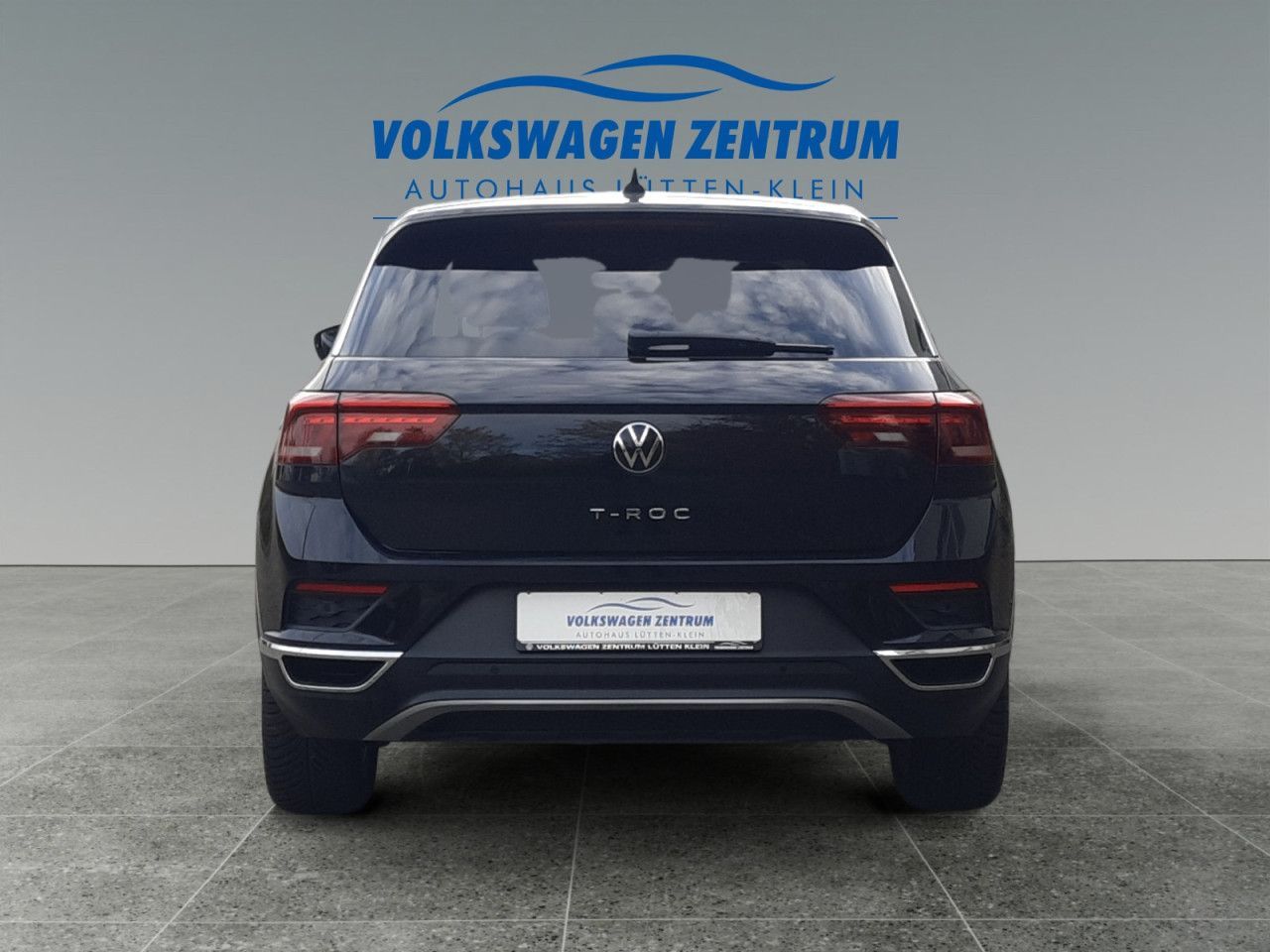 Volkswagen T-Roc 1.5 TSI Sport - Samsaru's Car Outlet