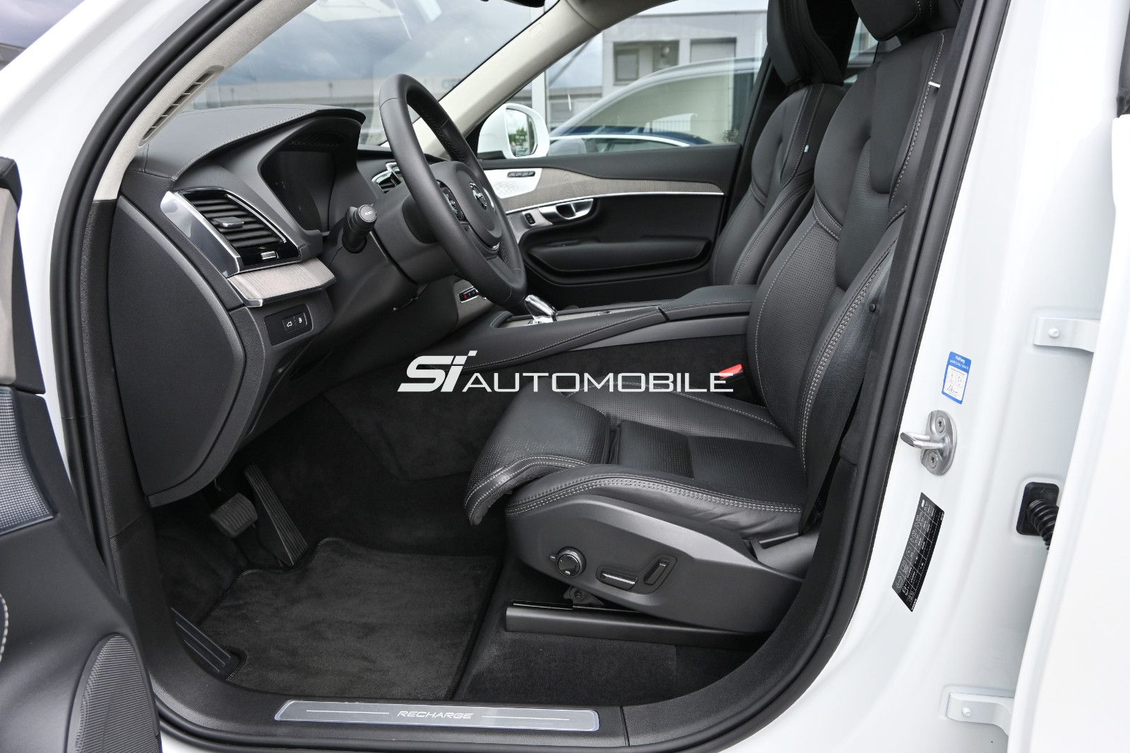 Volvo XC90 T8 AWD Re Ultimate Bright - Samsaru's Car Outlet