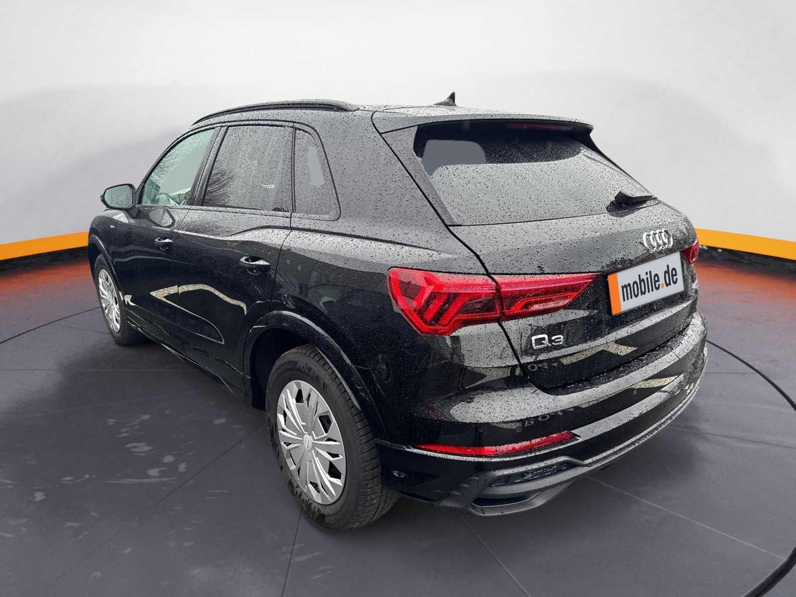 Audi Q3 45 TFSI qu S line - Samsaru's Car Outlet