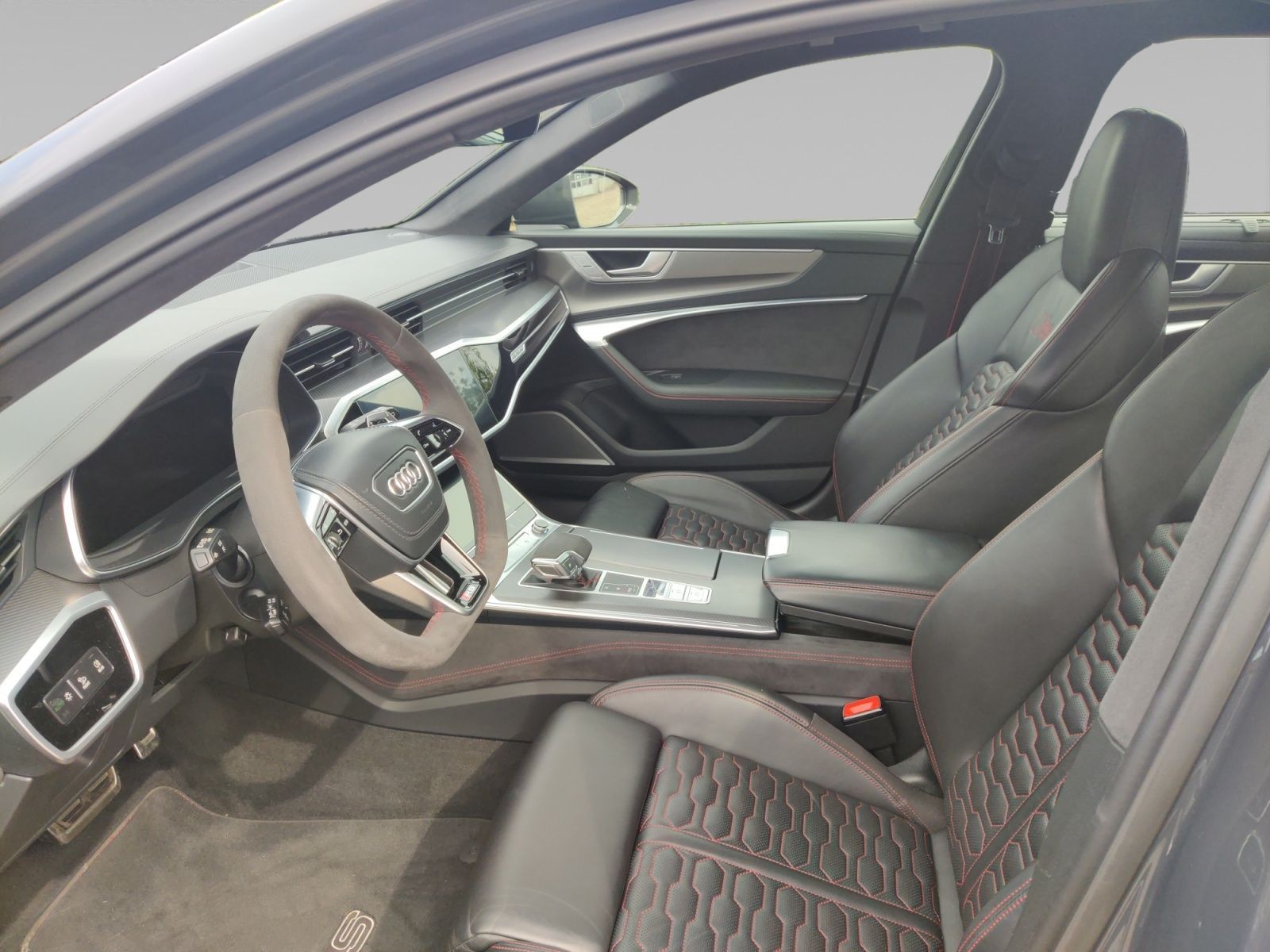 Audi RS6 Avant 4.0 TFSI LED AHK HUD NAVI PANO STHZ