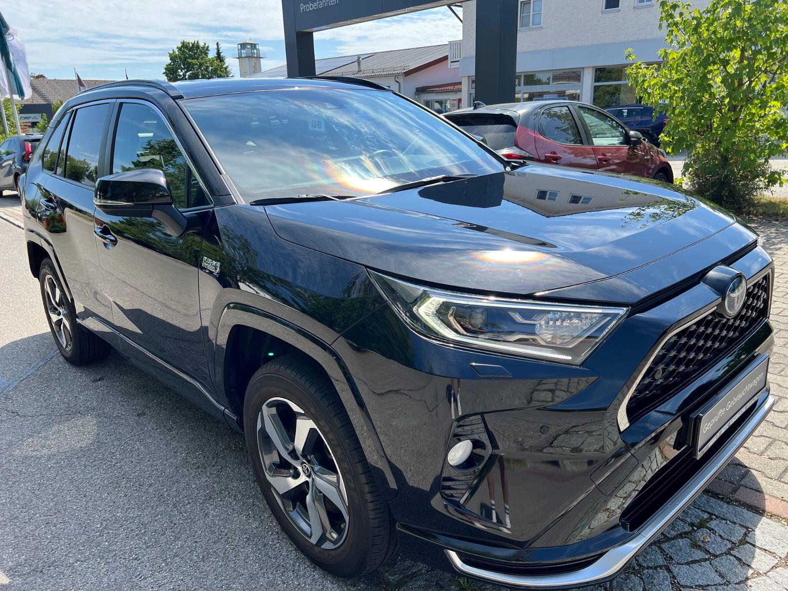 Toyota RAV 4 2.5 Plug-In Hybrid 4x4 - Samsaru's Car Outlet