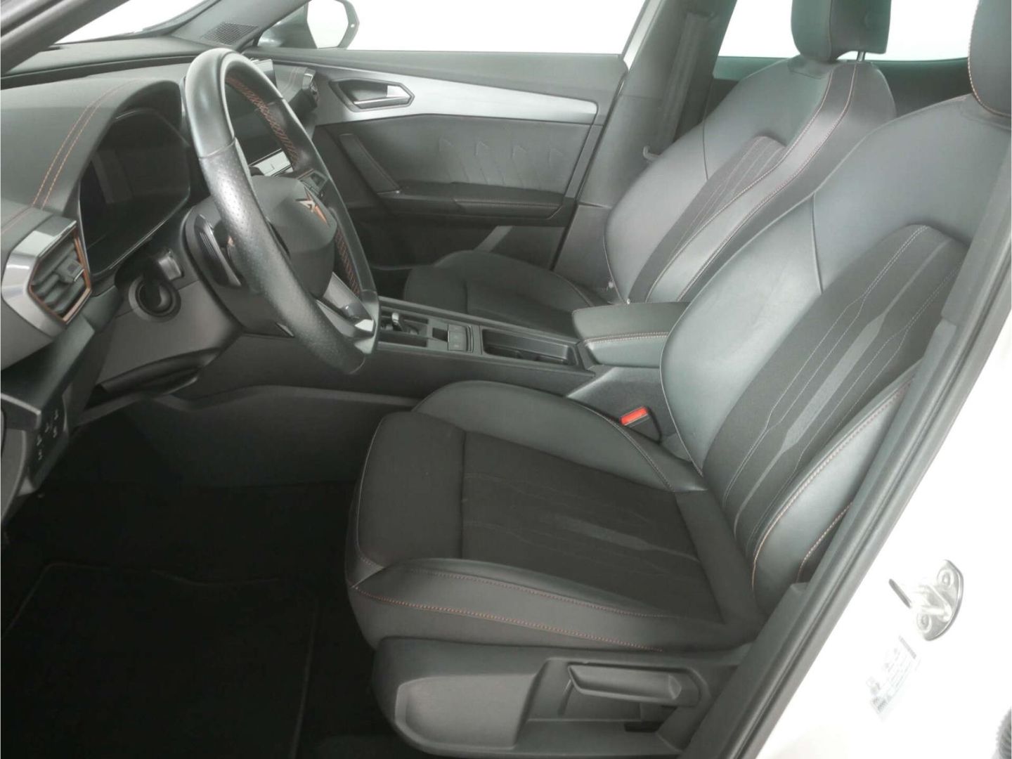 Cupra Formentor 1.4 DSG e-Hybrid AHK/P-Dach/NAV/RFK/SH