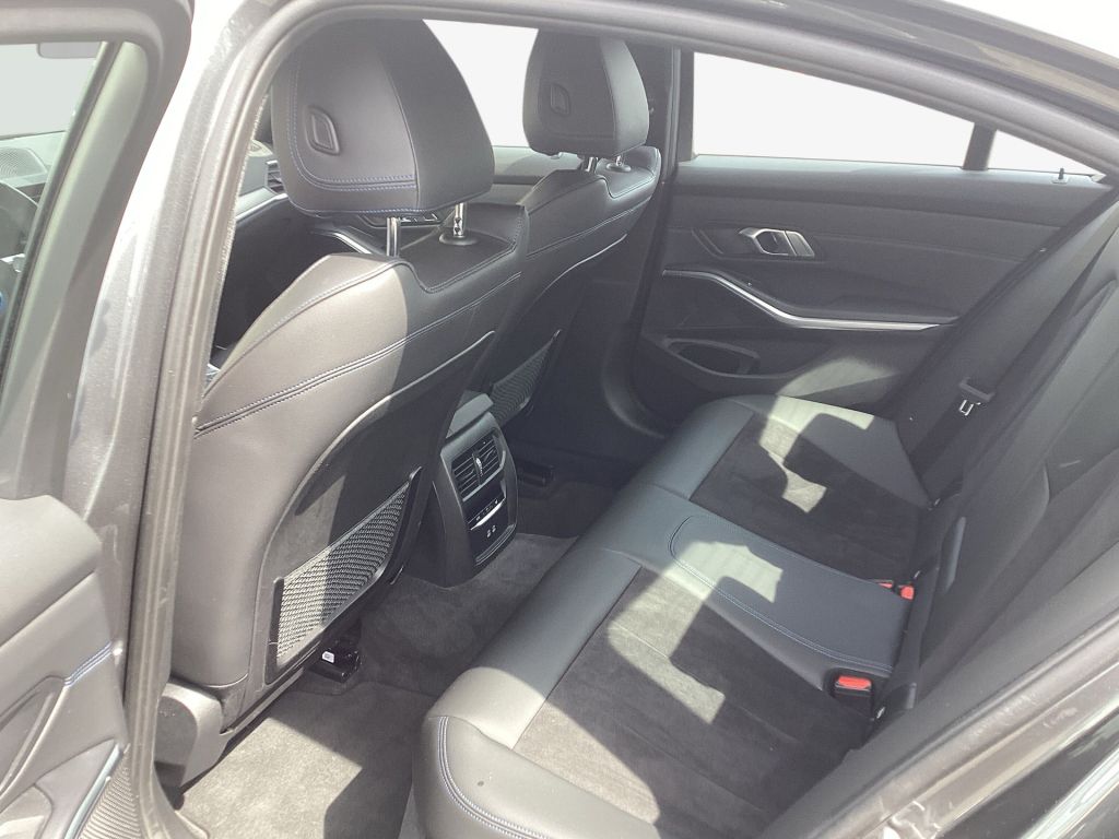 BMW 330e Aut. M Sport - Samsaru's Car Outlet