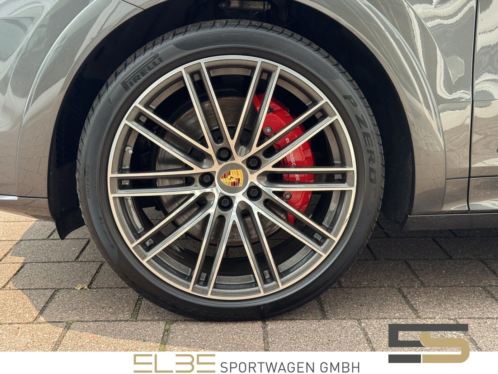 Porsche Cayenne GTS MATRIX PANO LUFT E-AHK BOSE 360° HUD