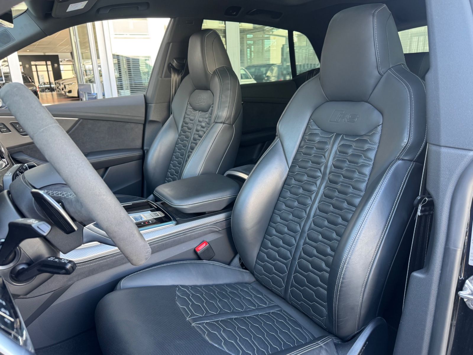 Audi RSQ8/HD-Matrix/PANO/AHK/23"/StdHeiz/BLACK/360°/
