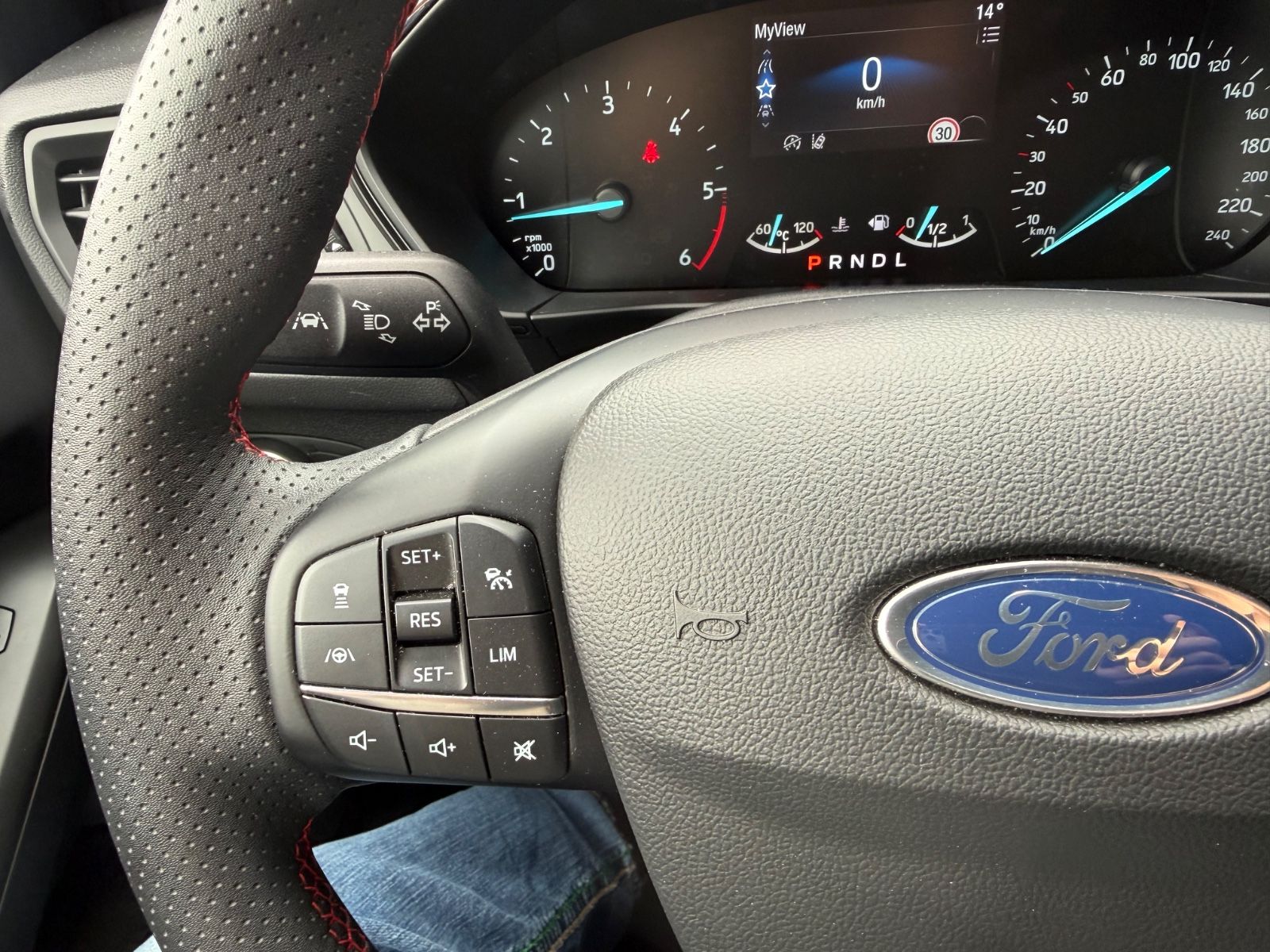 Ford Focus Turnier 1.5TDCI ST-Line AUTOMATIK*ACC*NAVI