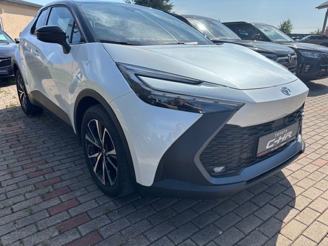 Toyota C-HR 2.0 Hybrid Team Deutschland