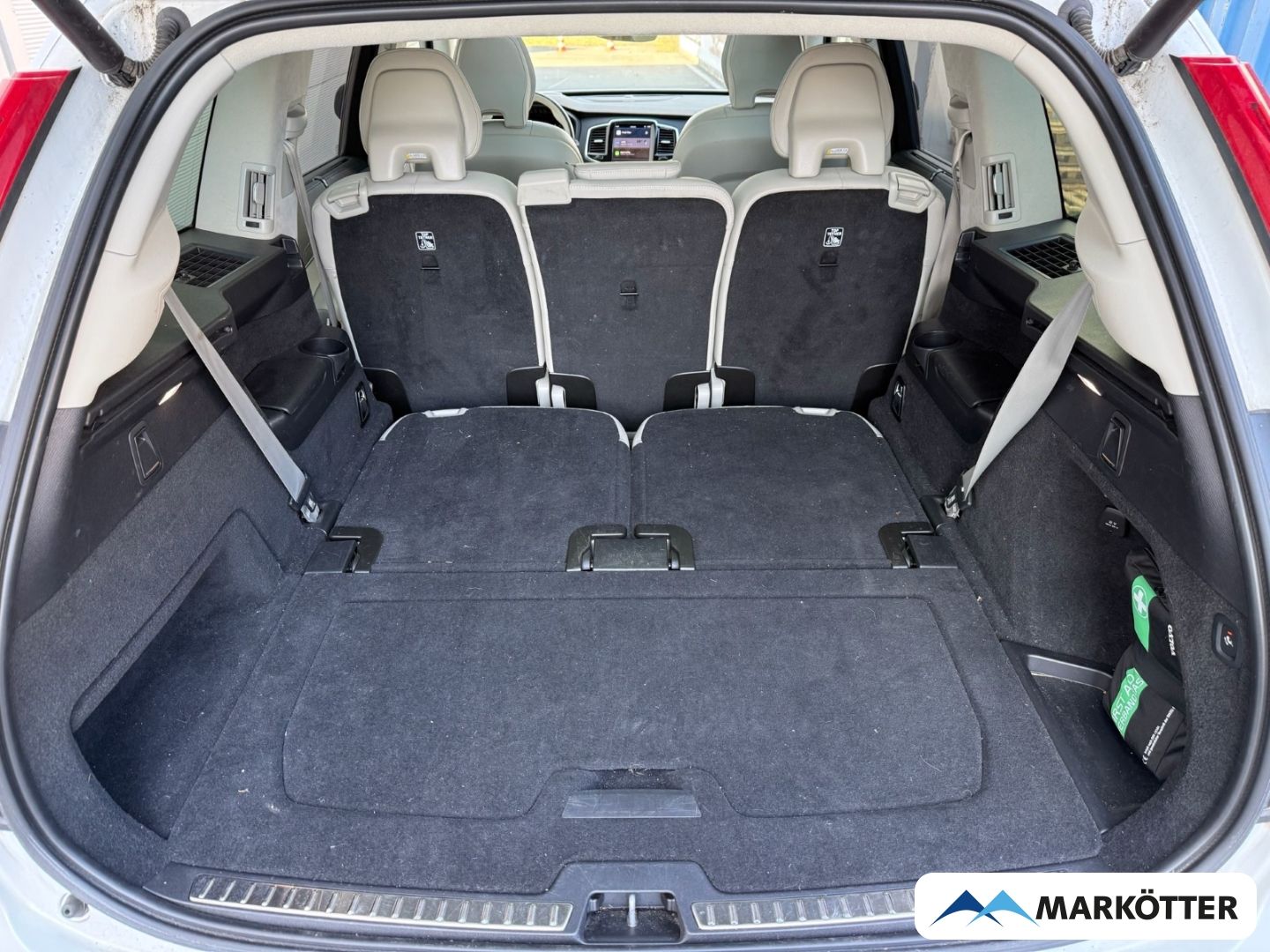 Volvo XC90 B5 AWD Ultimate Dark 7-Sitz. AHK/ACC/360°