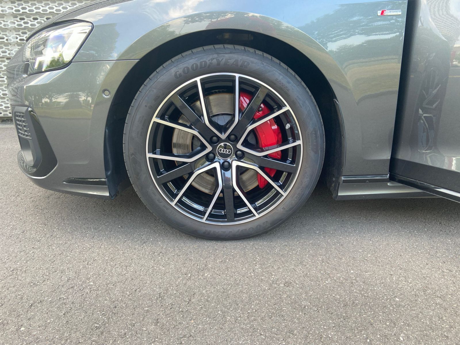Audi A8 60 TFSIe quattro - Samsaru's Car Outlet