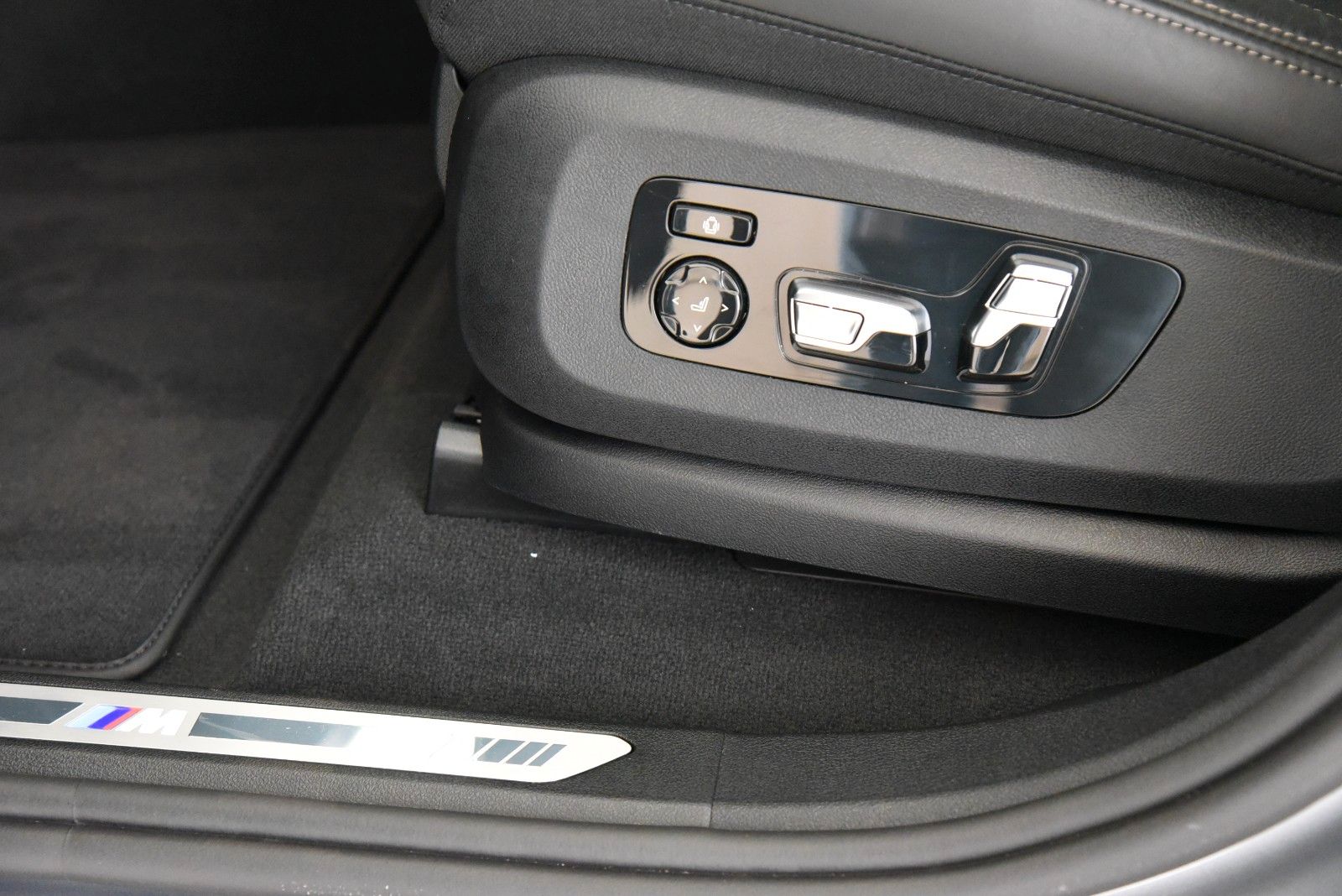 BMW X6 xDrive30d M Sport Pro ACC LED Gestik HUD Pano