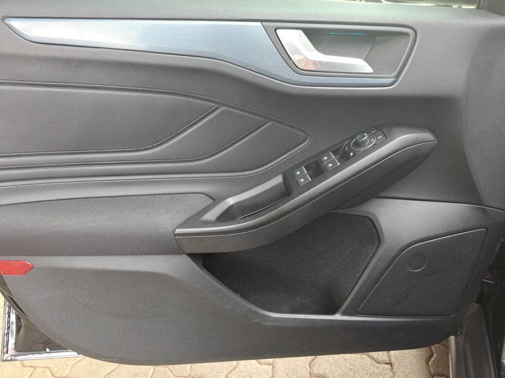 Ford Focus Turnier 1.5 EcoBlue Aut. ACTIVE X - Samsaru's Car Outlet