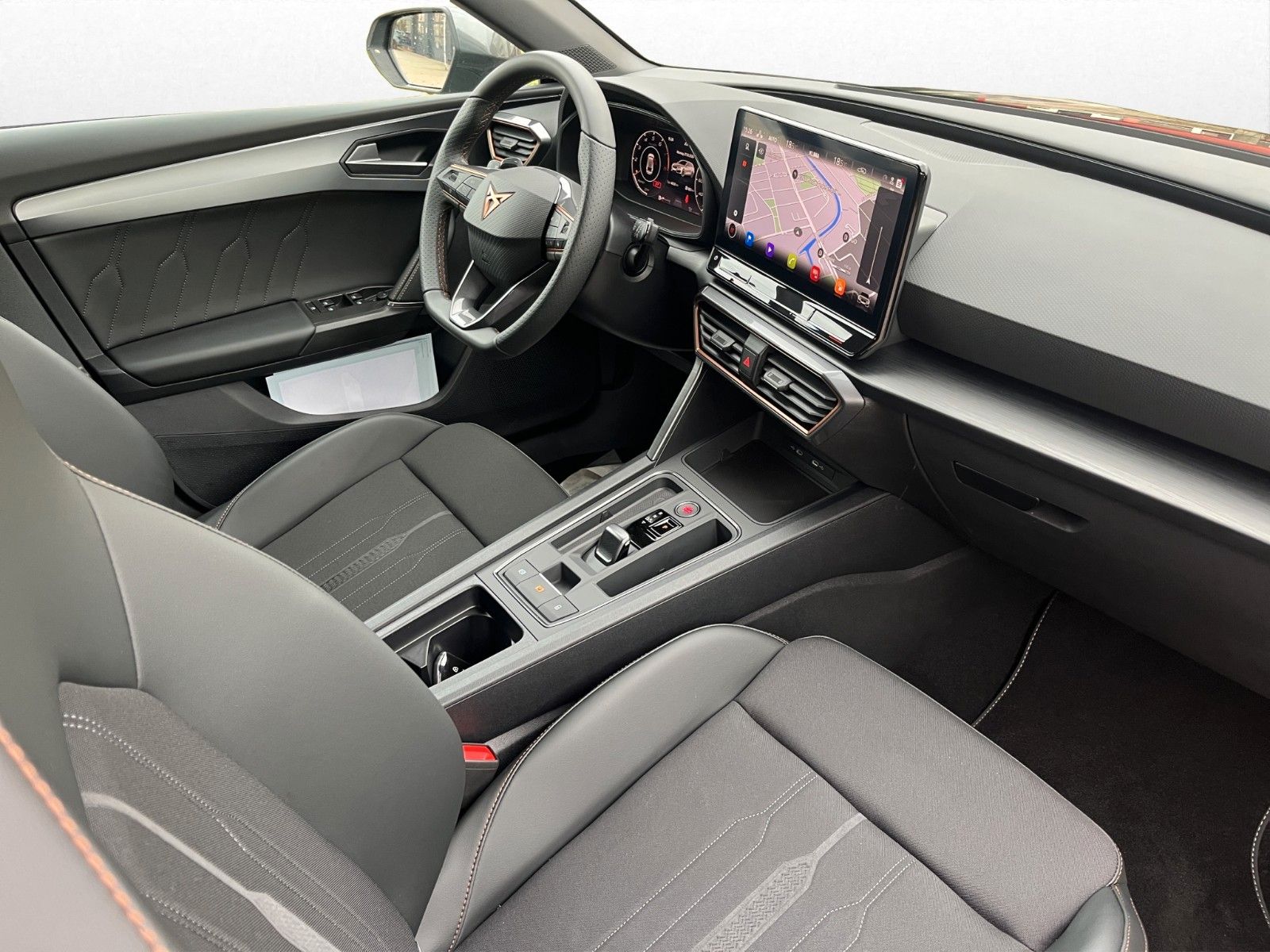 Cupra Leon Sportstourer 1.5 eTSI - Samsaru's Car Outlet