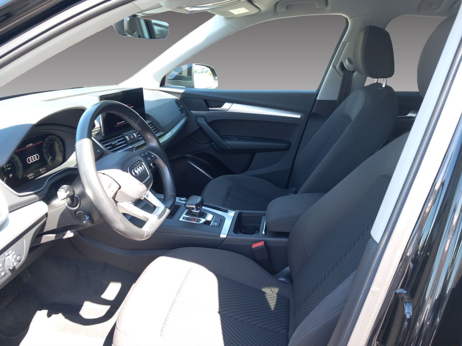 Audi Q5 S line 50 TFSI e quattro edition one - Samsaru's Car Outlet