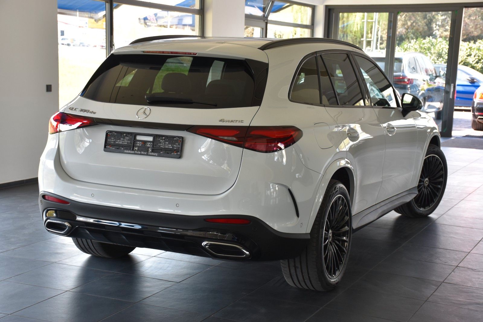 Mercedes-Benz GLC 300 de 4M AMG LINE - Samsaru's Car Outlet