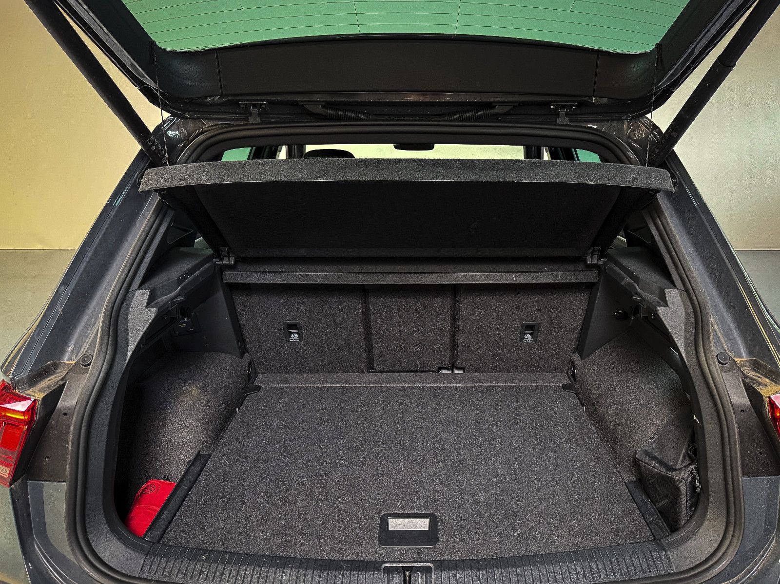Volkswagen Tiguan Move - Samsaru's Car Outlet