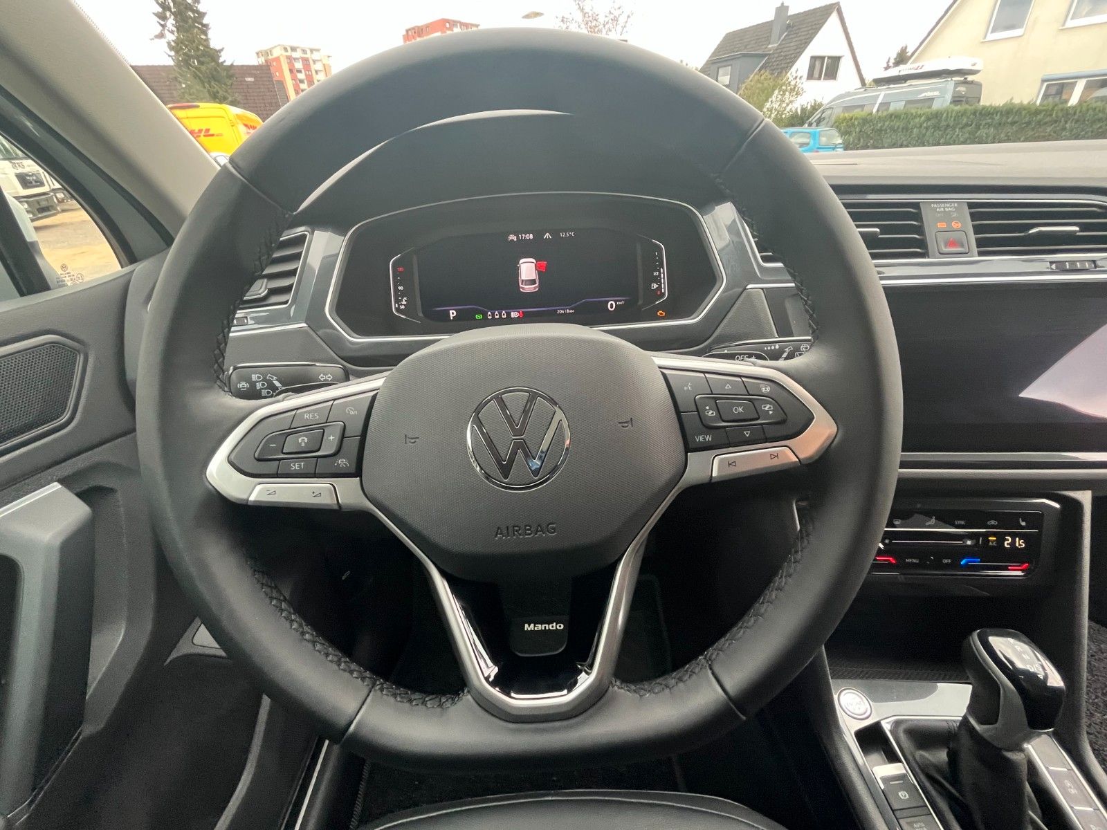 Volkswagen Tiguan 2.0 TDI DSG Top-Ausstattung - Samsaru's Car Outlet
