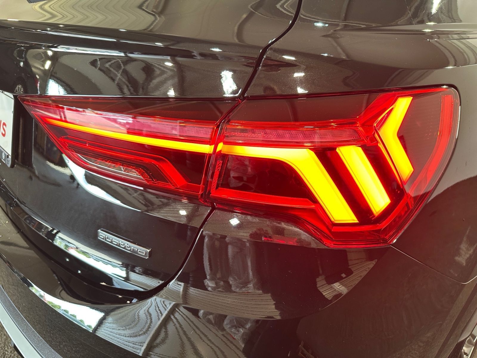 Audi Q3 Sportback 40 TFSI QUATT S LINE - Samsaru's Car Outlet
