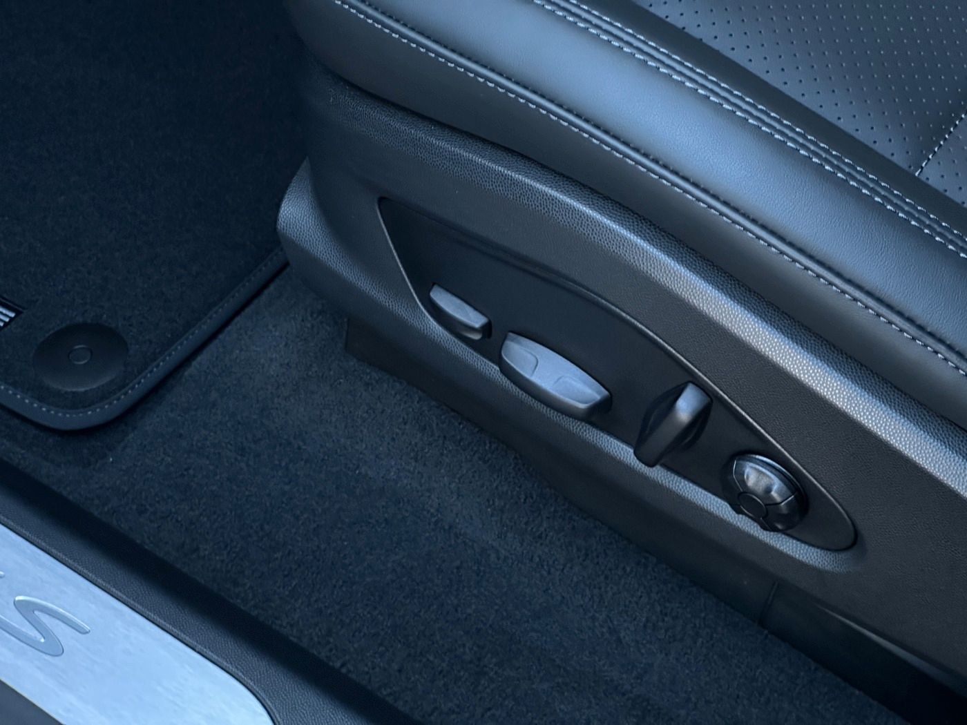 Porsche Macan 4S - Samsaru's Car Outlet