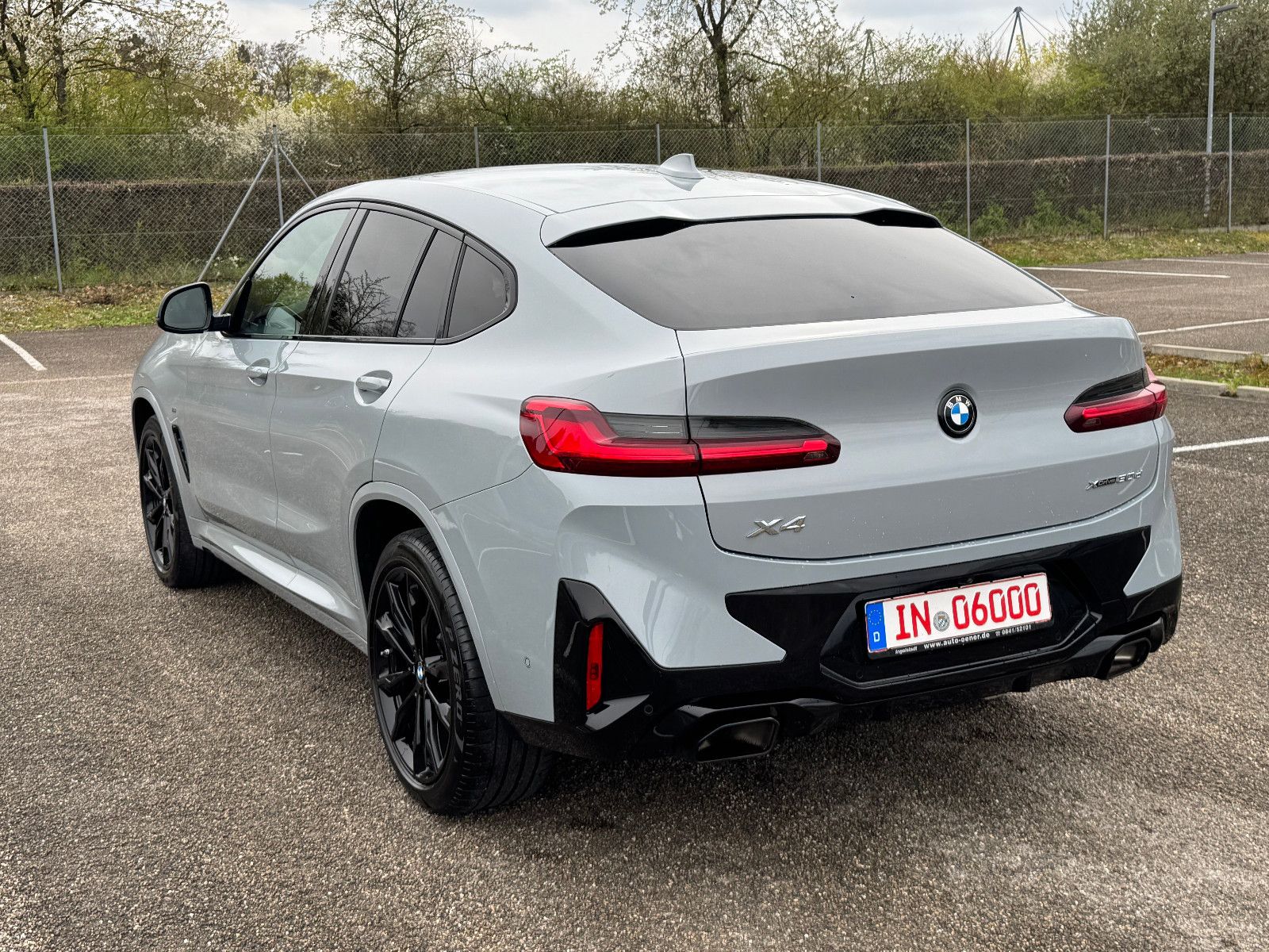 BMW X4 xDrive30d*M Sport*Laserlicht*HUD*AHK*SHZ*Kam.