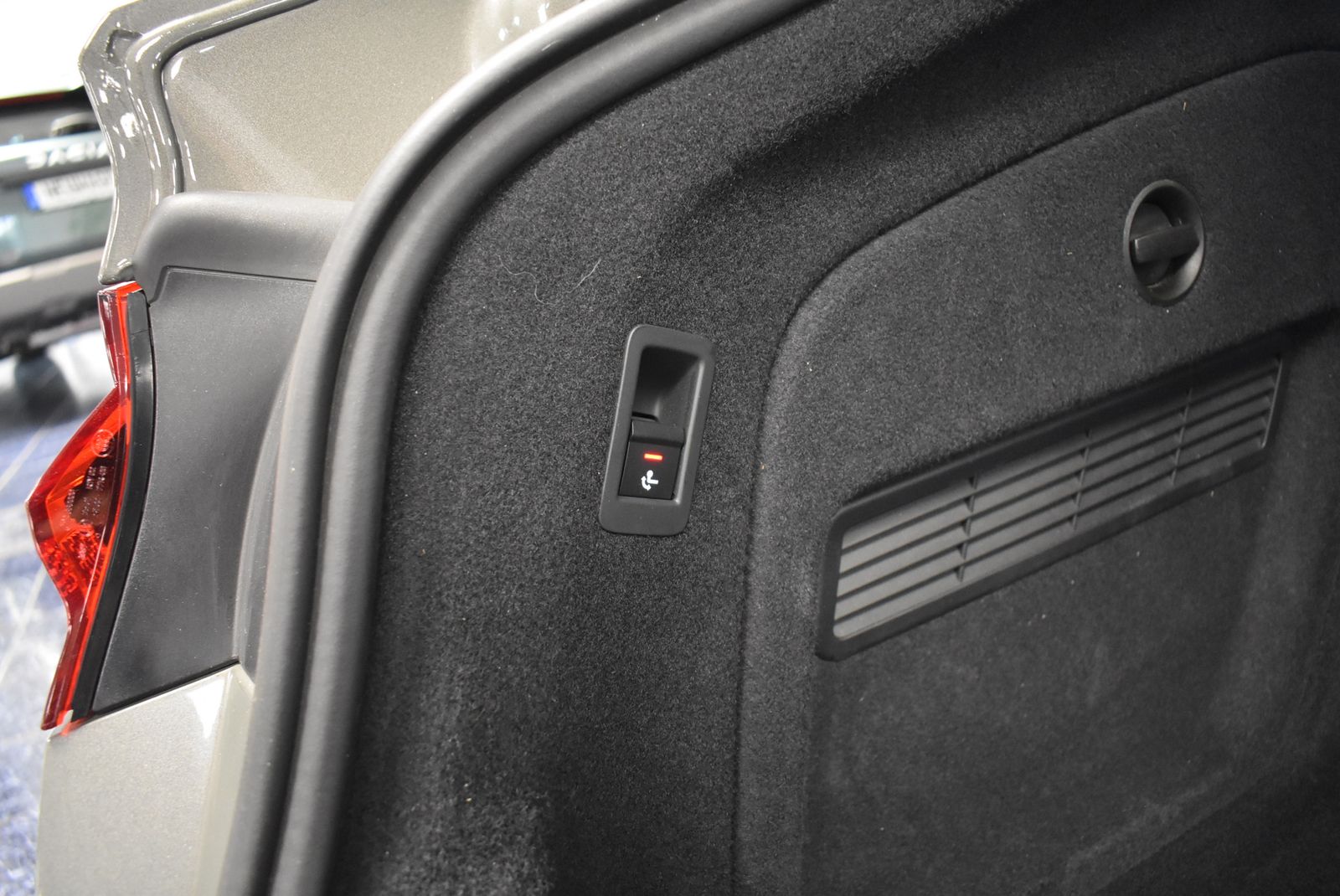 Audi A5 40 TDI Quattro S-line Competit Navi Panor AHK