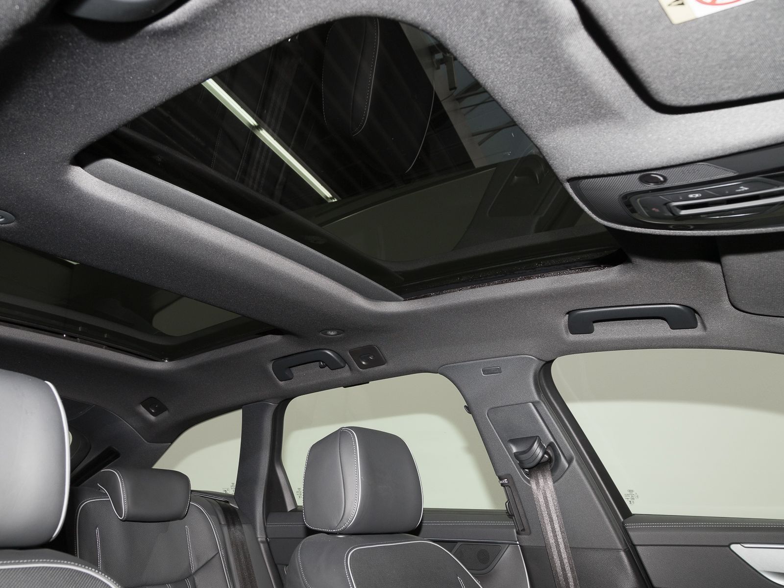 Audi A6 Avant 45 TFSI Q - Samsaru's Car Outlet