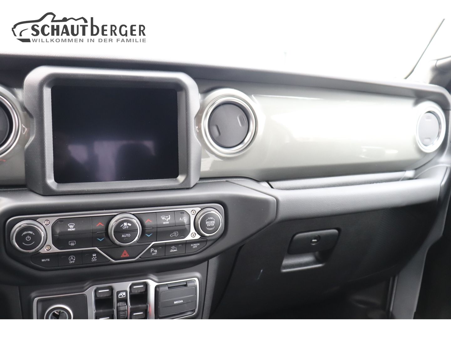 Jeep Gladiator Overland 4WD AHK, 3,5t AHK