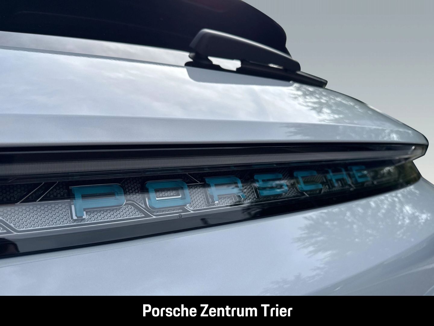 Porsche Taycan 4 Cross Turismo HA-Lenkung InnoDrive