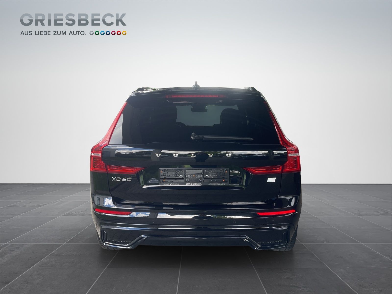 Volvo XC60 Twin Engine R Design Recharge AHK