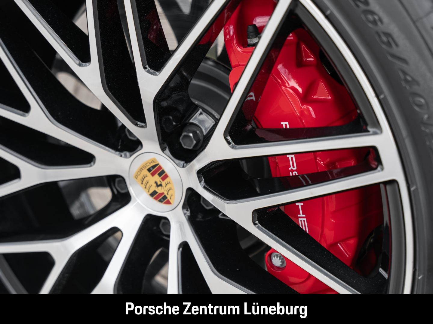 Porsche Macan GTS - Samsaru's Car Outlet