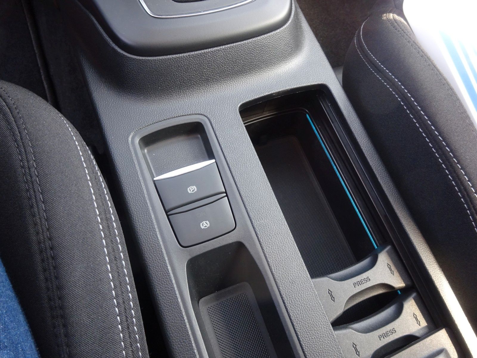 Ford Focus Turnier Titanium Anhängekupplung